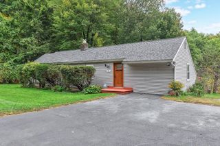 43 Mashapaug Rd, Holland, MA 01521