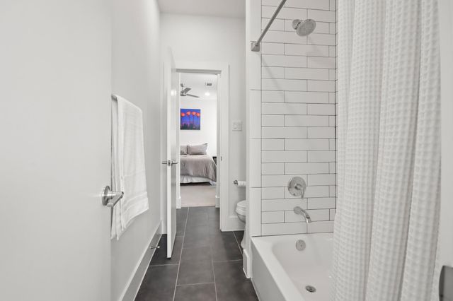 2405 Freeman Street, Houston, TX 77009