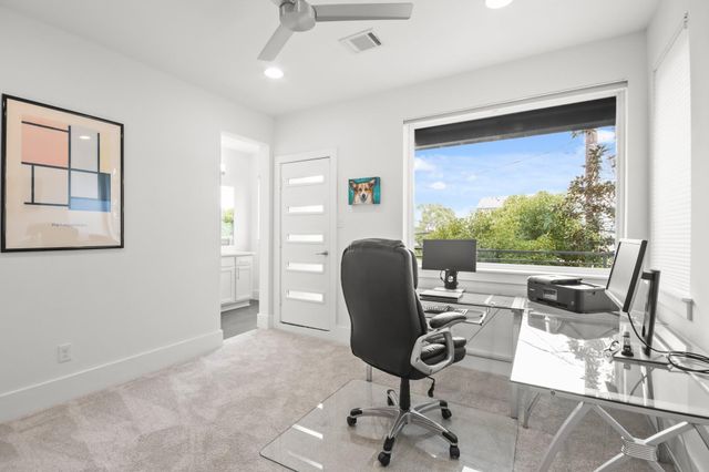 2405 Freeman Street, Houston, TX 77009