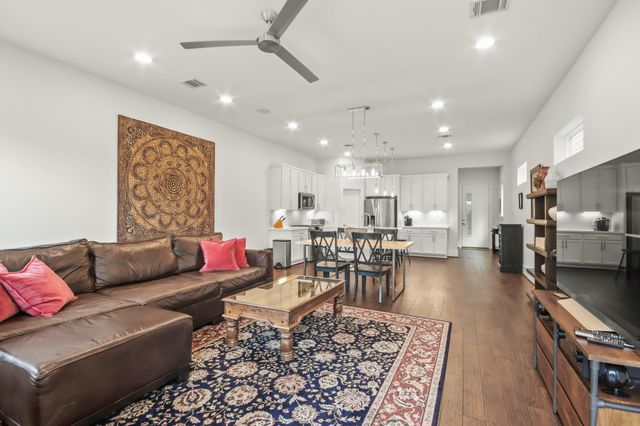 2405 Freeman Street, Houston, TX 77009