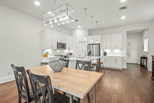 2405 Freeman Street, Houston, TX 77009