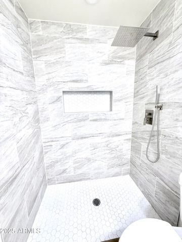 8042 S 25TH Street, Phoenix, AZ 85042