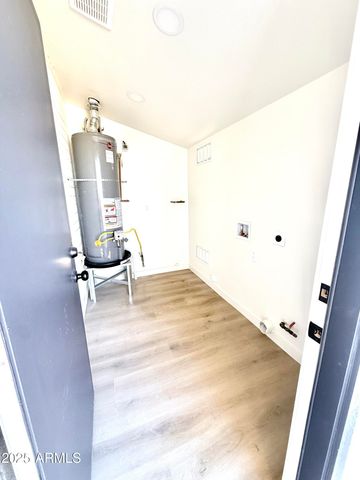 8042 S 25TH Street, Phoenix, AZ 85042