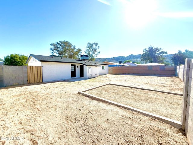 8042 S 25TH Street, Phoenix, AZ 85042