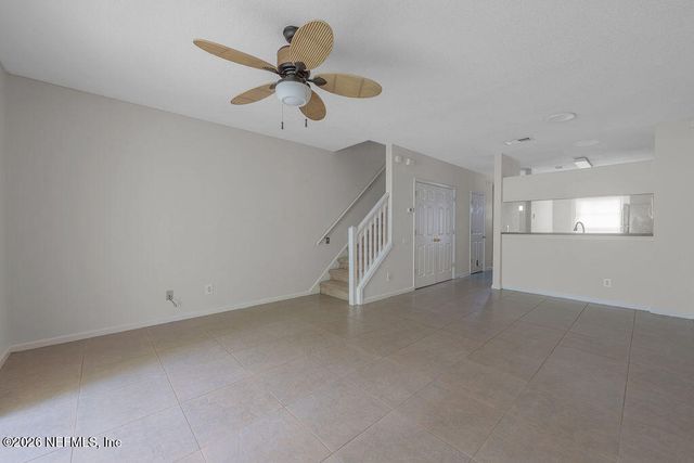 12311 KENSINGTON LAKES Drive 301, Jacksonville, FL 32246