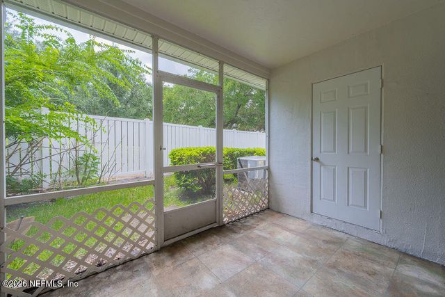 12311 KENSINGTON LAKES Drive 301, Jacksonville, FL 32246