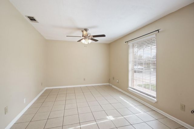 1307 Ken Street B, Humble, TX 77338