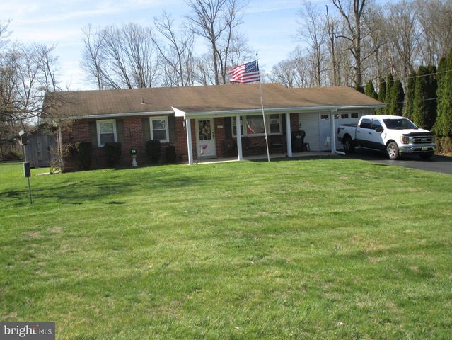 109 WOODLAND AVE, Schwenksville, PA 19473