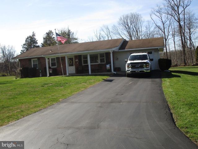 109 WOODLAND AVE, Schwenksville, PA 19473