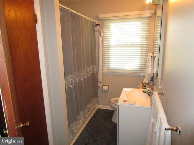 109 WOODLAND AVE, Schwenksville, PA 19473