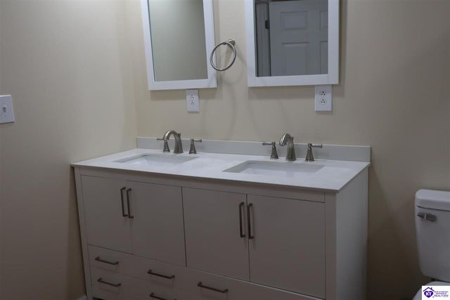 4484 Rineyville Road, Elizabethtown, KY 42701