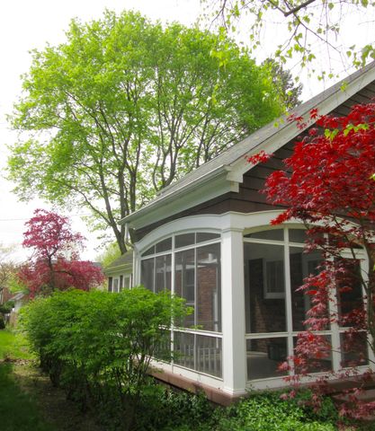 1422 Morton Avenue, Ann Arbor, MI 48104