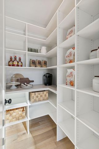 6275 134th Street N, Hugo, MN 55038