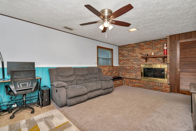 17608 Community Street, Lansing, IL 60438