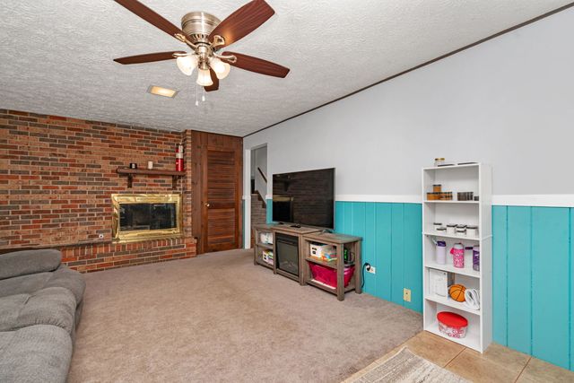 17608 Community Street, Lansing, IL 60438