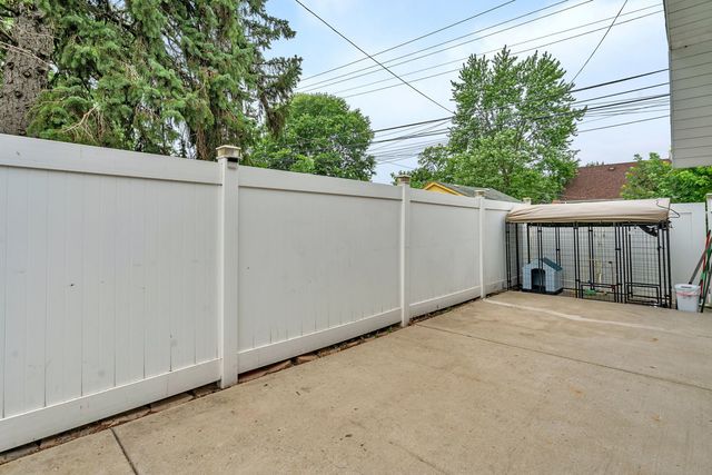 17608 Community Street, Lansing, IL 60438