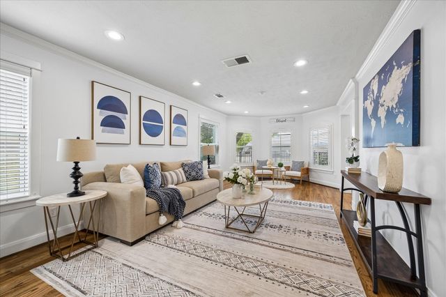 2524 Harvard Street, Houston, TX 77008