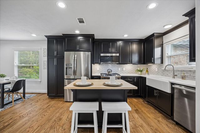 2524 Harvard Street, Houston, TX 77008