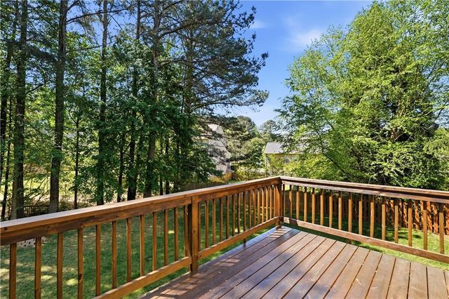 6065 Gentlewind Court, Powder Springs, GA 30127