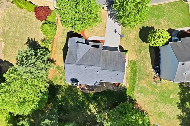 6065 Gentlewind Court, Powder Springs, GA 30127