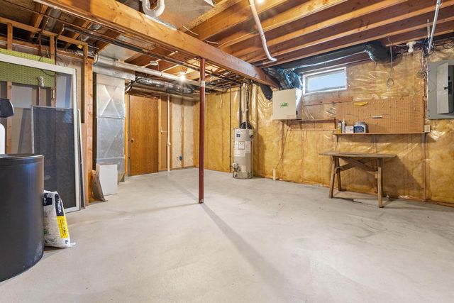 1008 Whispering Winds PLACE, Onalaska, WI 54650