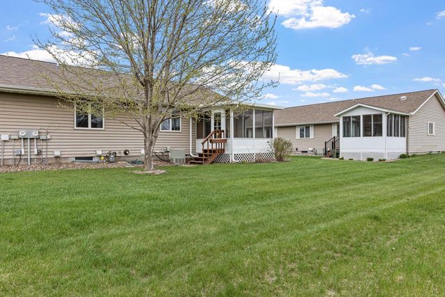 1008 Whispering Winds PLACE, Onalaska, WI 54650