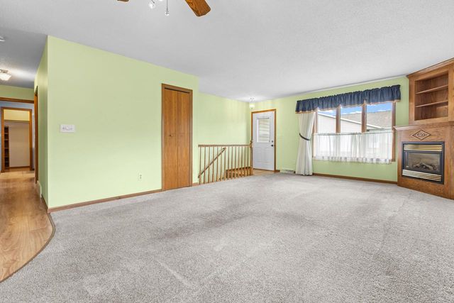 1008 Whispering Winds PLACE, Onalaska, WI 54650