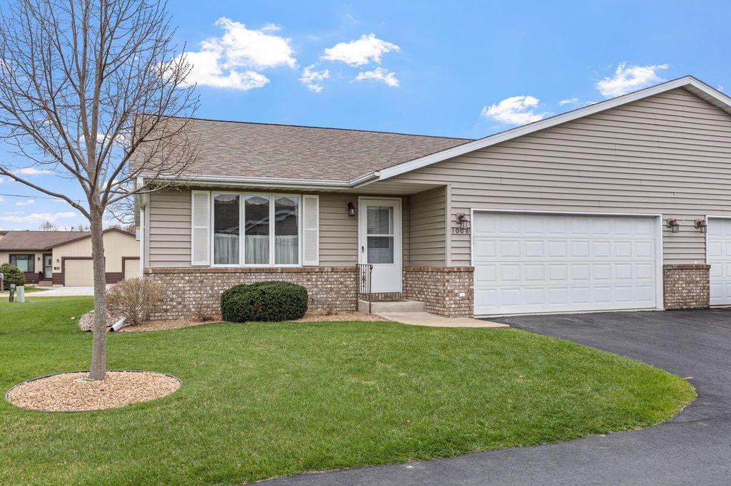 1008 Whispering Winds PLACE, Onalaska, WI 54650