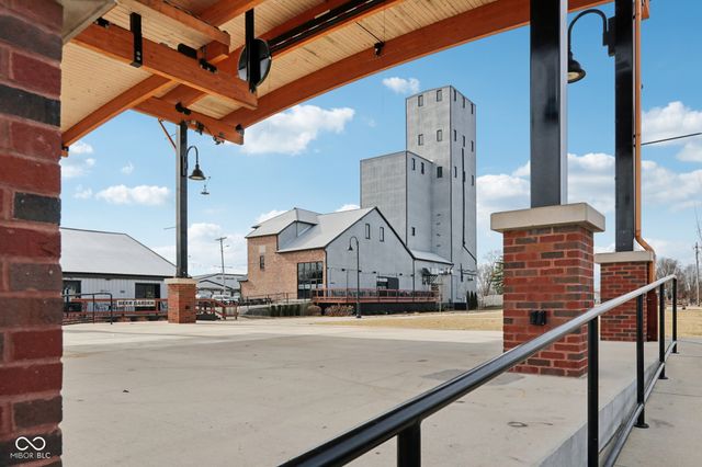 784 Streamside Drive, Greenfield, IN 46140