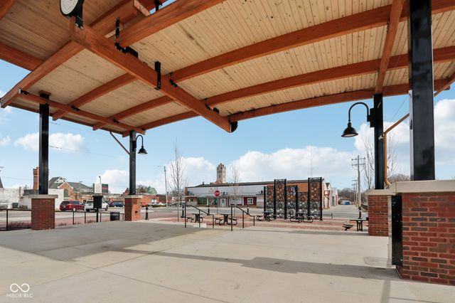 784 Streamside Drive, Greenfield, IN 46140