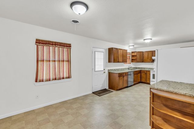 2203 Dennis Street, Irving, TX 75062