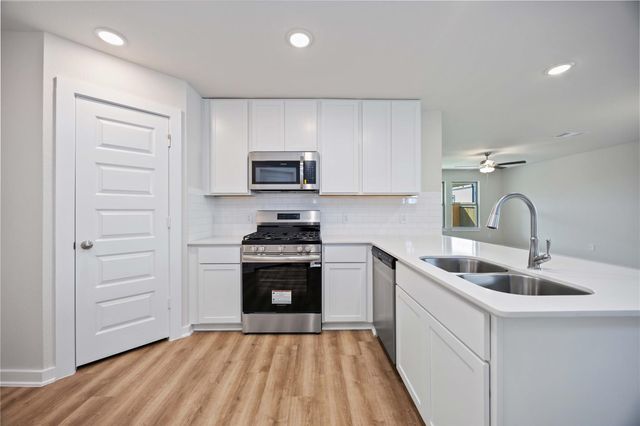 803 Clear Valley Lane, Dayton, TX 77535