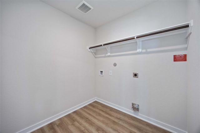 803 Clear Valley Lane, Dayton, TX 77535