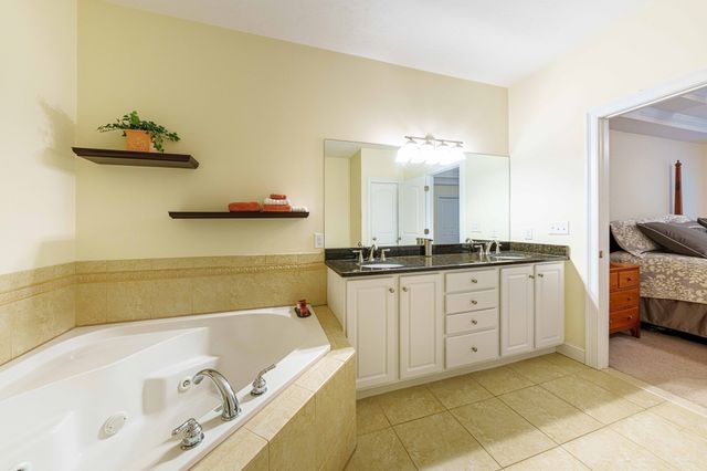24 Jasmine Drive 24, West Boylston, MA 01583