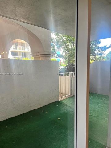 5077 NW 7th St 416, Miami, FL 33126