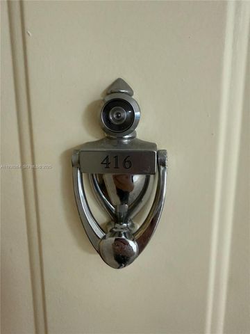 5077 NW 7th St 416, Miami, FL 33126