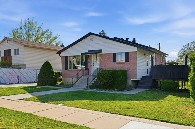 2323 N 720 W, Clinton, UT 84015