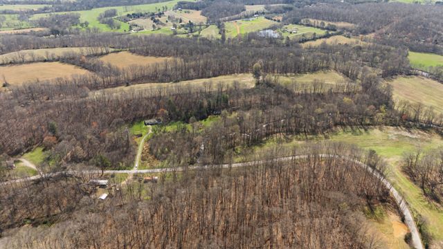 71 Buie Rd, Summertown, TN 38483