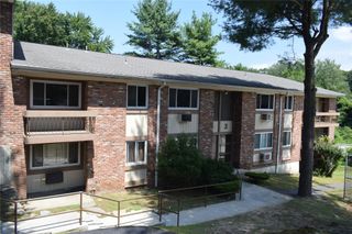 2 Woods Circle P, Peekskill, NY 10566