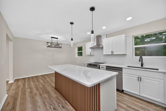 932 Glasgow Drive, Forest Park, OH 45240