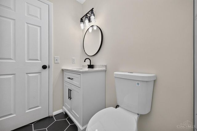 932 Glasgow Drive, Forest Park, OH 45240