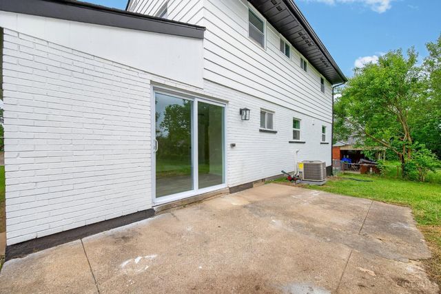 932 Glasgow Drive, Forest Park, OH 45240