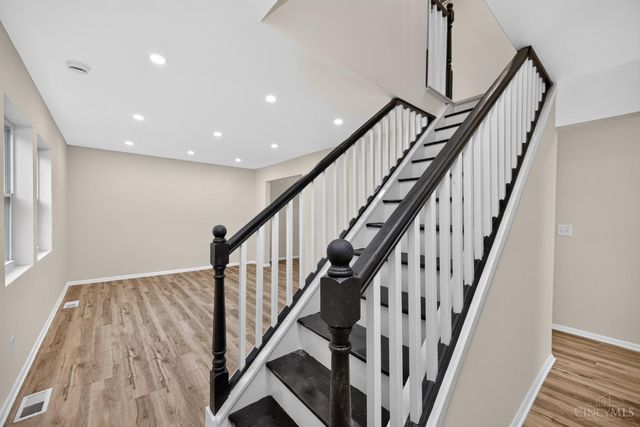 932 Glasgow Drive, Forest Park, OH 45240