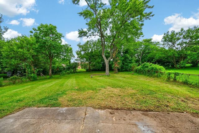 932 Glasgow Drive, Forest Park, OH 45240
