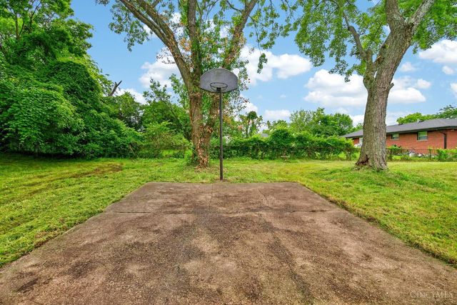 932 Glasgow Drive, Forest Park, OH 45240