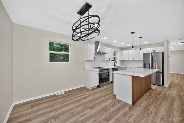 932 Glasgow Drive, Forest Park, OH 45240