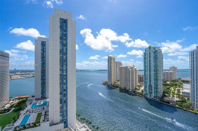 300 S Biscayne Blvd T-2416, Miami, FL 33131