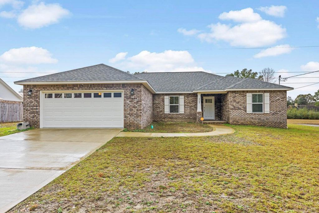 2784 Keats Drive, Crestview, FL 32539