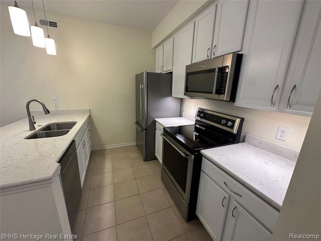 1929 Coventry Road, Jackson, MI 49201