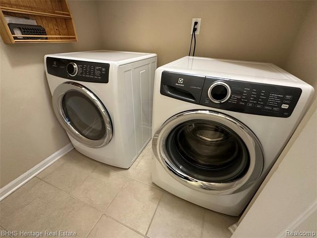 1929 Coventry Road, Jackson, MI 49201